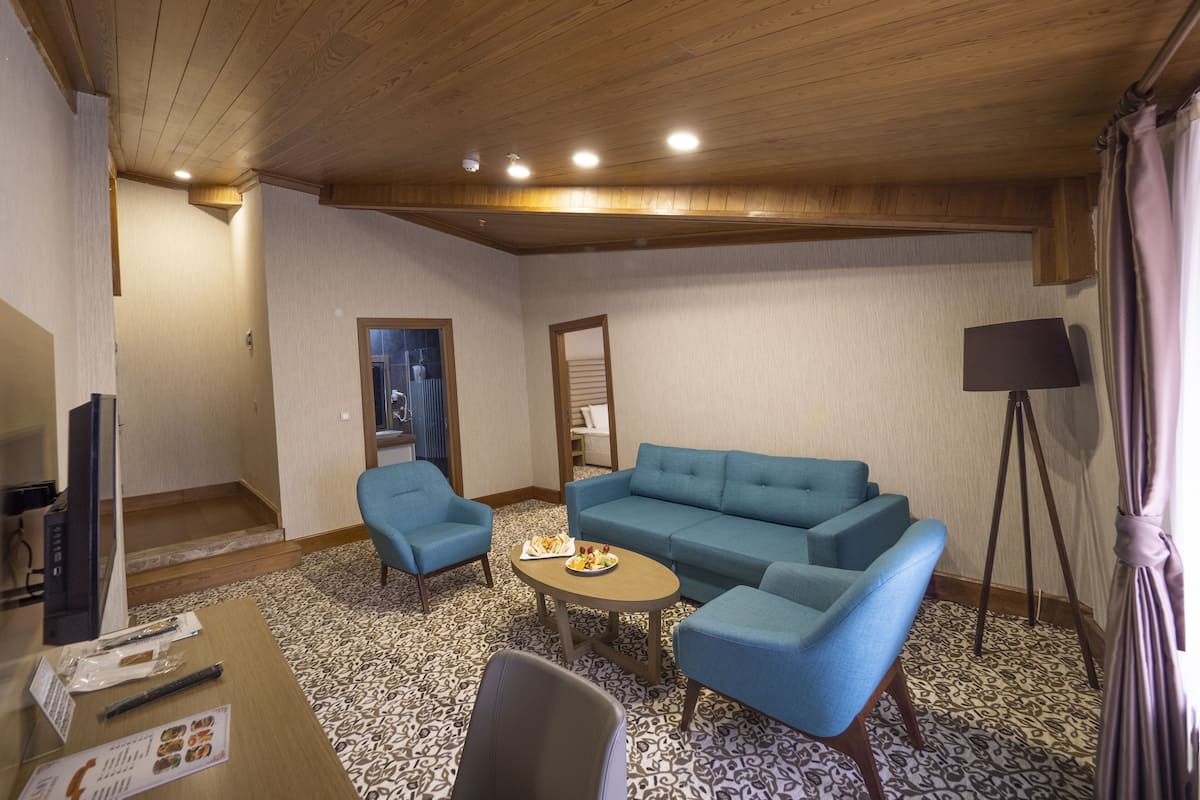 Suite | 1 chambre, minibar, coffres-forts dans les chambres, bureau