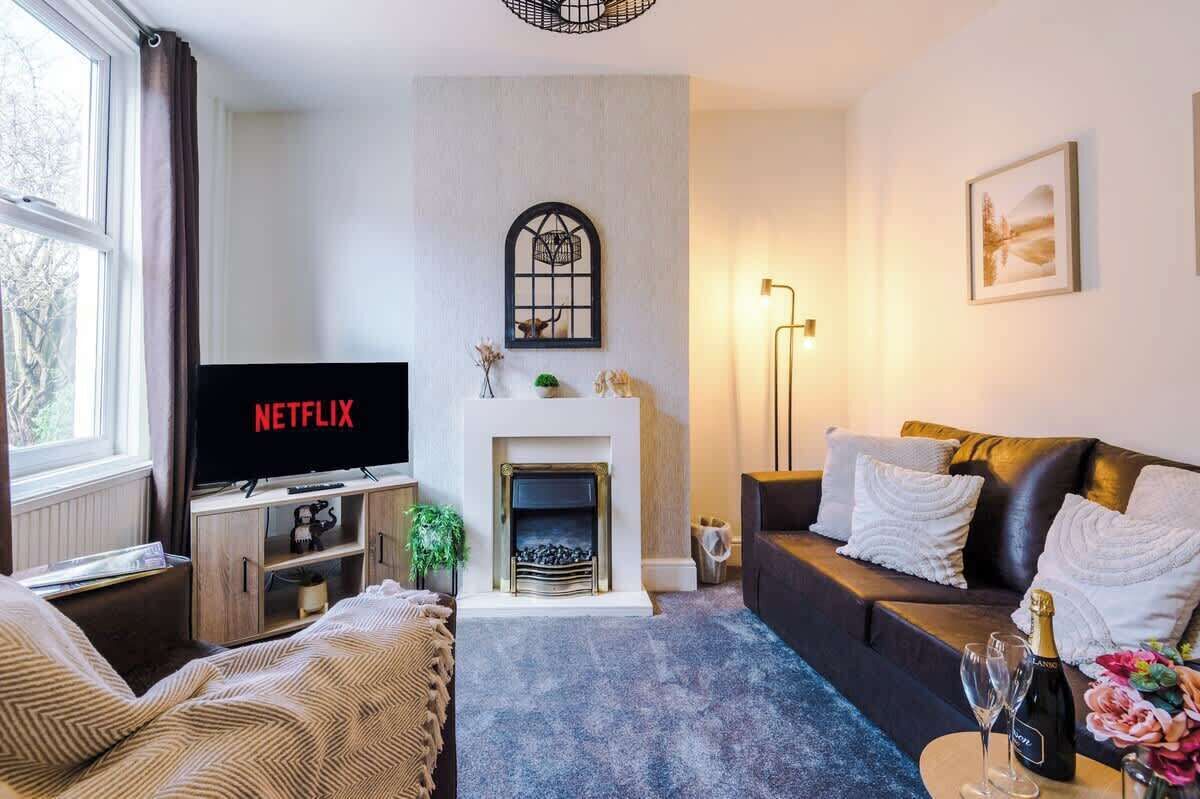 Een televisie en een kantoor