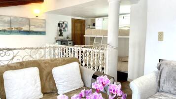 1 chambre, lit parapluie, Wi-Fi, draps fournis
