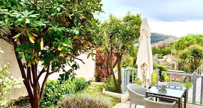 Duplex house with garden in the hills above Cagnes