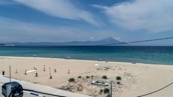 Una spiaggia nelle vicinanze