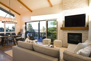 Smart TV, fireplace, offices