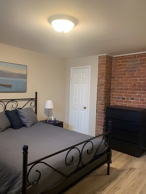 1 chambre, fer et planche à repasser, Wi-Fi gratuit, draps fournis