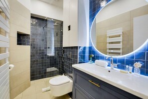 シャワー付き浴槽、ヘアドライヤー