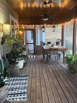 Outdoor dining - 20 min to Bryant Denny Stadium! 5min to public boat landing at Lake Tuscaloosa! (Northport)