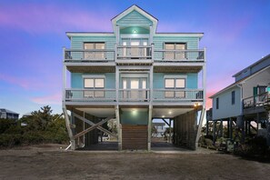 Exterior - Amazing views, steps to the ocean - OKI gem (Oak Island)