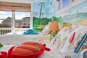 3 habitaciones, escritorio, tabla de planchar con plancha y wifi gratis