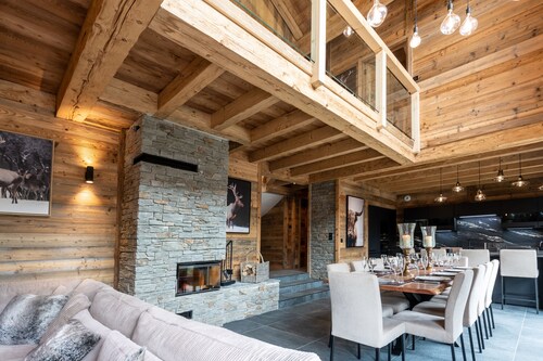 CHALET WITH INDOOR POOL HIGH STANDING 10/12 PERSONS IN LES DEUX ALPES