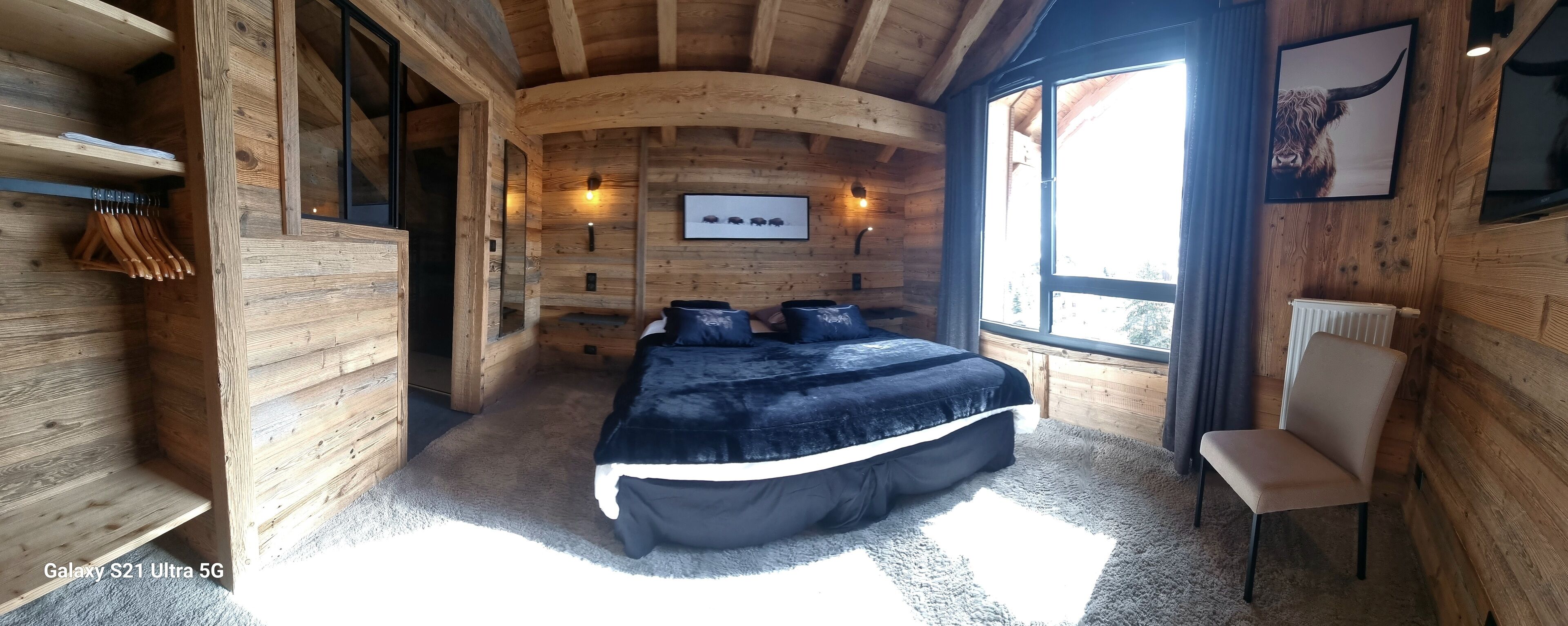 6 bedrooms, travel crib, free WiFi, bed sheets