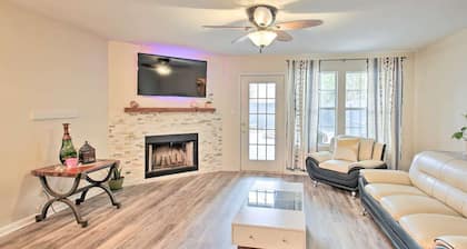 Newly Renovated town home close to track and lake, in the center on Hot Springs.