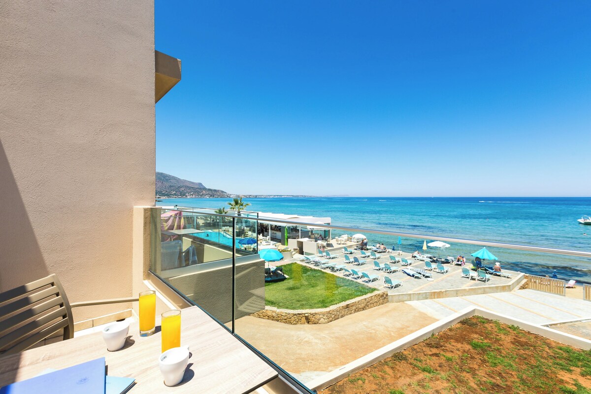Superior One Bedroom Quadruple Apartment