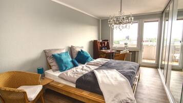 2 bedrooms, desk, iron/ironing board, travel crib