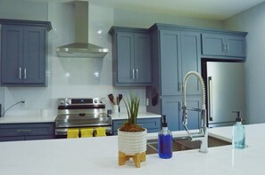 Lavastoviglie, macchina per tè/caffè, pentole/stoviglie/utensili