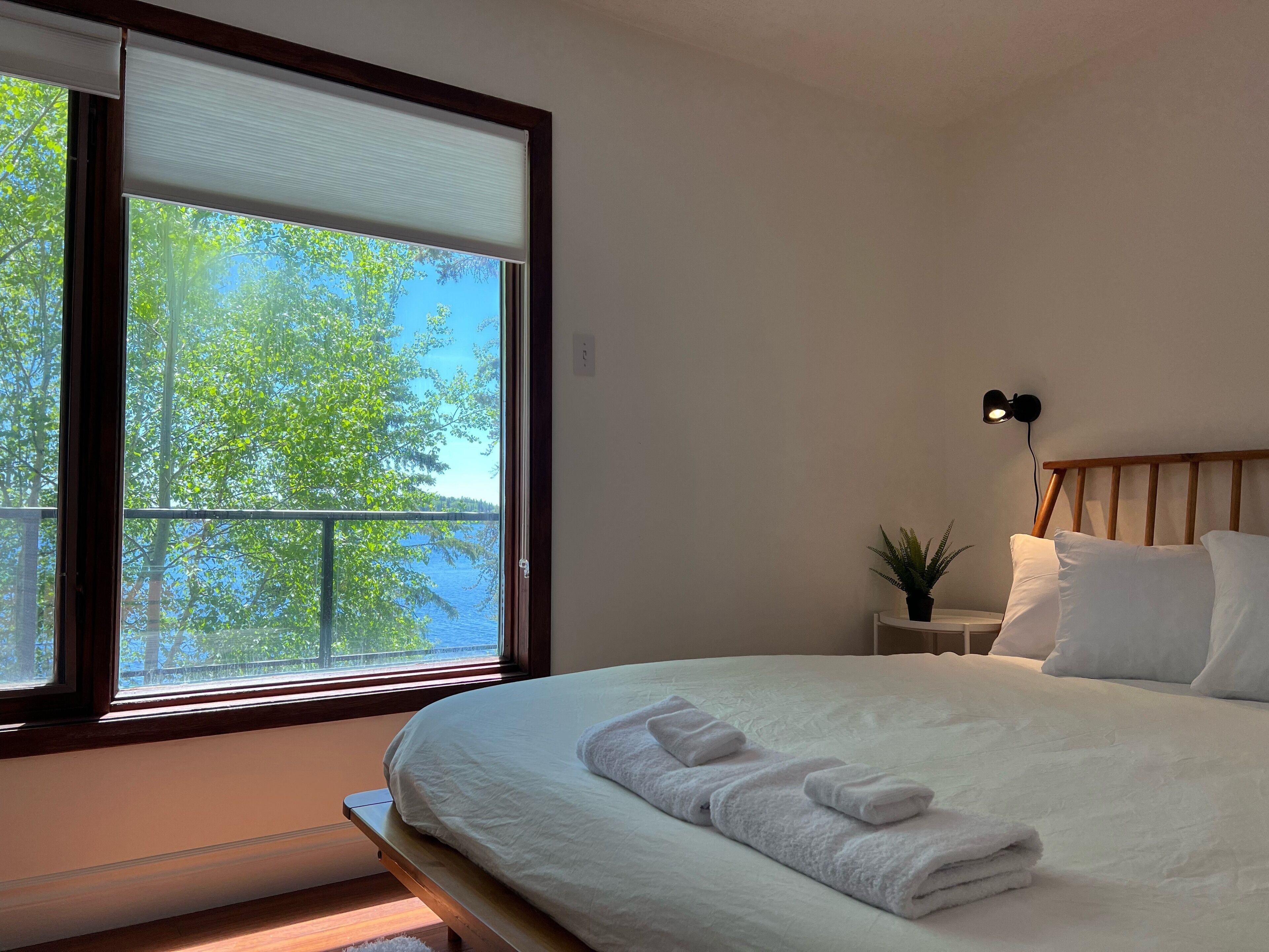 6 bedrooms, iron/ironing board, WiFi