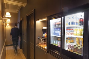 Bar (on property) - Mansion9 Bruges (Bruges)