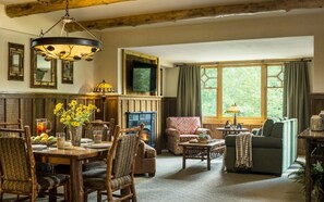 Dining - Whiteface Lodge - Superior 1 Bedroom Suite (Lake Placid)