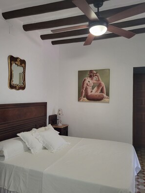 2 chambres, fer et planche à repasser, lit de bébé portatif, Wi-Fi