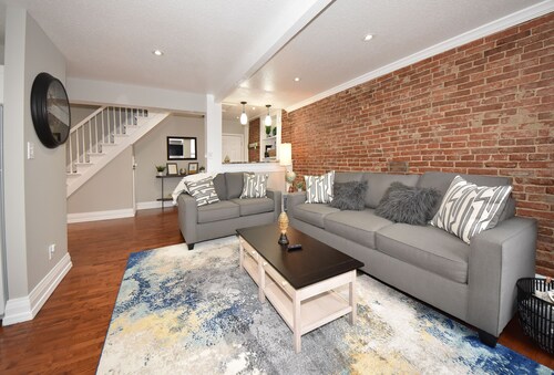 Historic Main Street Heritage Retreat