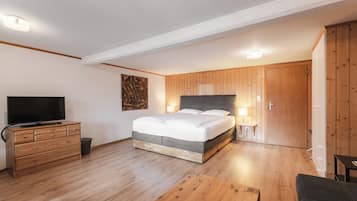 Habitació doble o amb dos llits individuals estàndard | 1 dormitori, escriptori, cortines opaques i wifi gratuïta