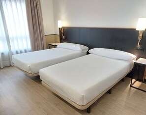 Superior Twin Room - Hotel Costa Atlántica (Arteixo)