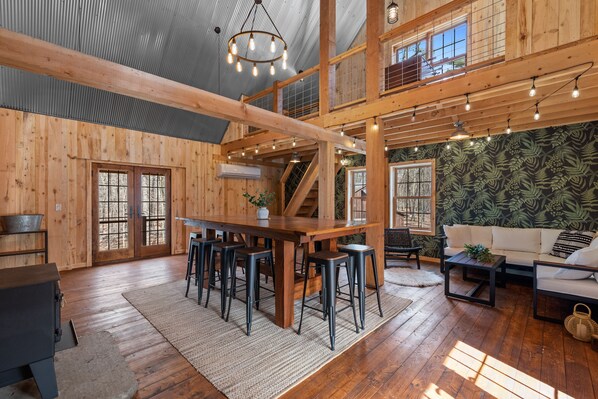 Interior - HOT TUB w/ Beach Access near Kohler-Andrae (Oostburg)