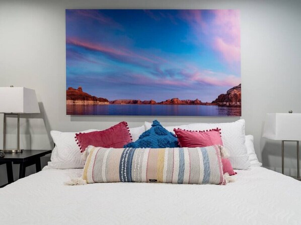 5 bedrooms, desk, iron/ironing board, travel crib