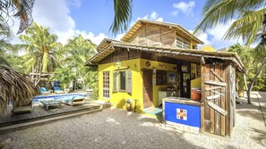 Exterior - your favorite hangout on Bonaire (Kralendijk)