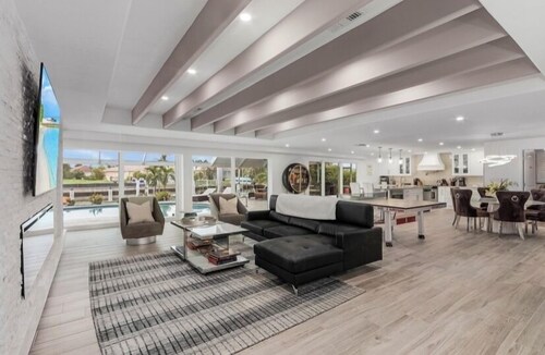 STUNNING!! LUXURY WATERFRONT HOME - HEATED POOL- Close to Harbor/Fish Village