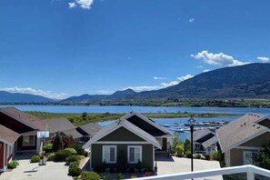 Property grounds - Lake View Cottage #212 (Osoyoos)