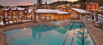 LUXURY Northstar Village Lodge 2BR/2BA, ski-in/out