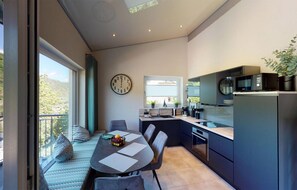 Fridge, microwave, stovetop, dishwasher - Luxurious apartment in Burgen (Burgen)