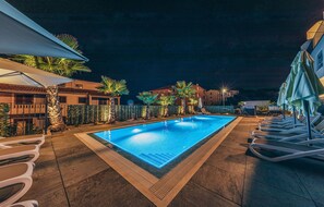 A heated pool - Beautiful apartment in Okrug Gornji (Okrug Gornji)