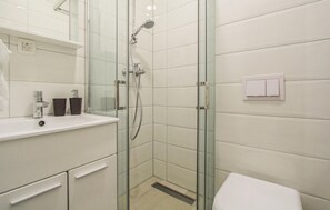 Shower, hair dryer - Cozy apartment in Okrug Gornji (Okrug Gornji)