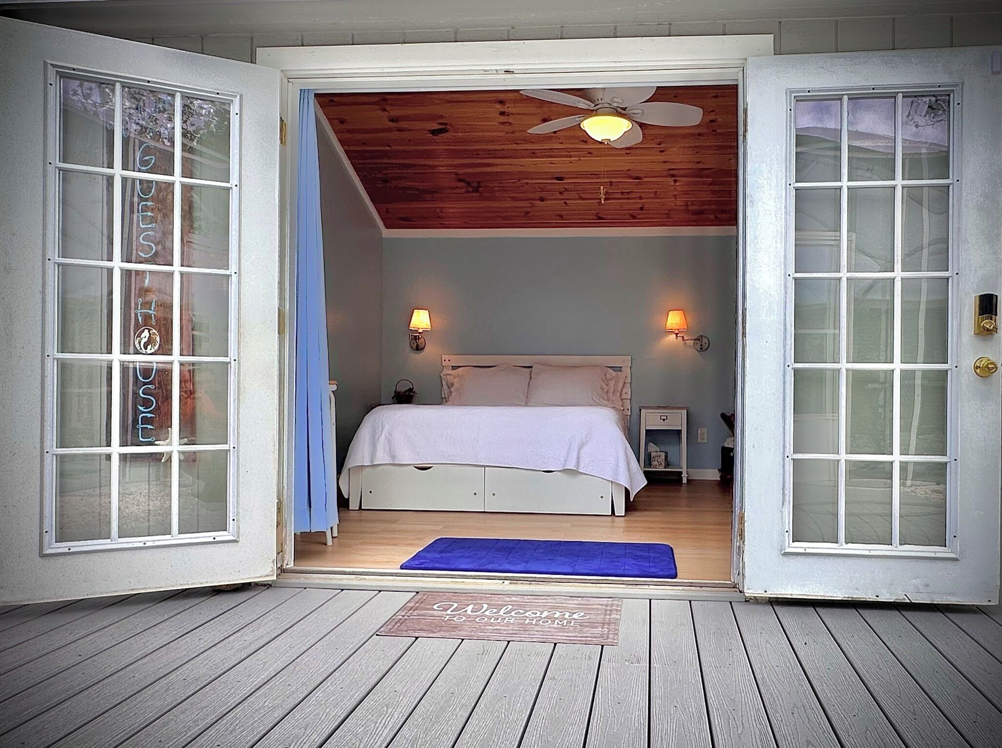 1 soverom, safe på rommet, skrivebord og strykejern/-brett