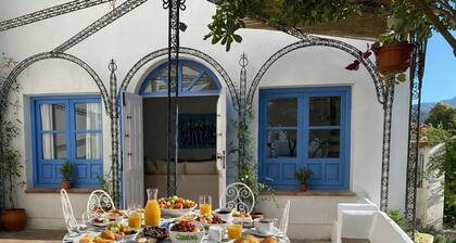 Amazing 6 bed villa with private pool and views