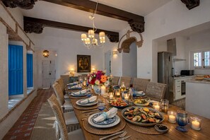 تناول الطعام