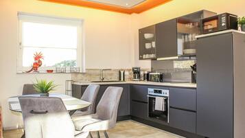 Kühlschrank, Herdplatte, Geschirrspüler