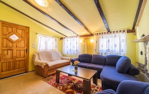 Smart TV - Pet friendly home in Veliki Vareski (Veliki Vareski)