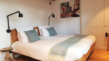 1 bedroom, in-room safe, iron/ironing board, free WiFi