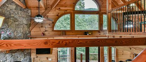 Télévision, cheminée