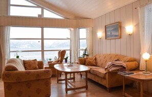 Una Smart TV, una chimenea