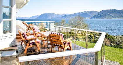 5 Schlafzimmer Strandhaus in Lavik