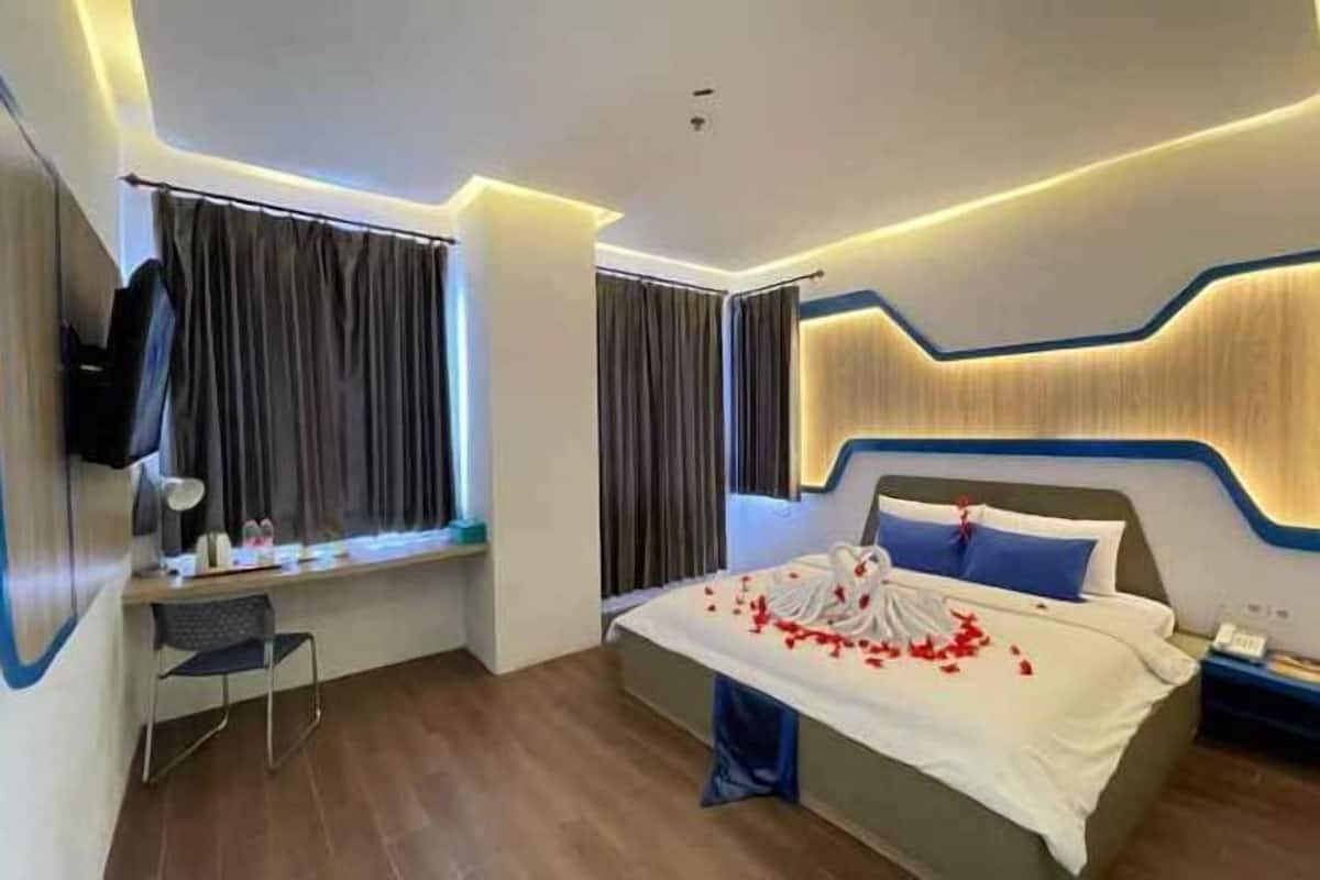 Individually decorated, free WiFi, bed sheets