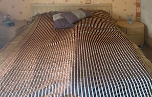 1 chambre, fer et planche à repasser, Wi-Fi