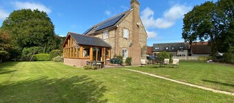 Chelsea cottage set in heart of Dorset unspoiled countryside