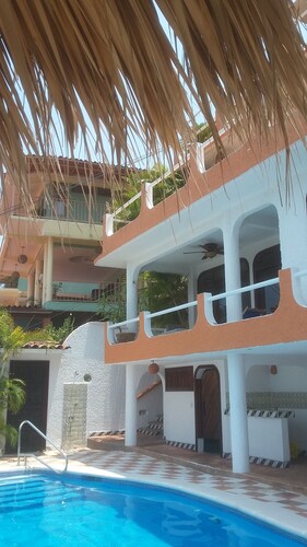 Zi Casa overlooking the beaches and bay