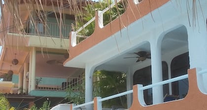 Zi Casa overlooking the beaches and bay