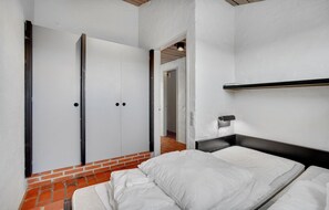3 bedrooms, travel crib, free WiFi - Gorgeous apartment in Brovst with WiFi (Brovst)