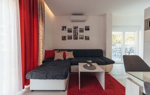 Smart TV - Nice apartment in Okrug Gornji (Okrug Gornji)