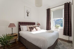 Lägenhet - 1 kingsize-säng med bäddsoffa | 1 sovrum, strykjärn/strykbräda, gratis wi-fi och sängkläder